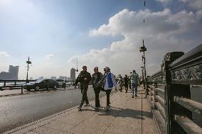 Daily Life On Qasr Al Nile Bridge