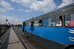 Daily Life On Qasr Al Nile Bridge