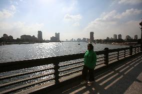 Daily Life On Qasr Al Nile Bridge