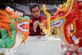 Non-heritage Dough Sculptures Welcome New Year