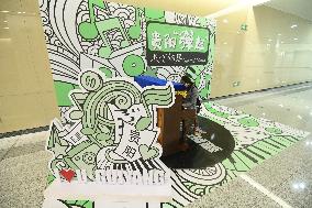 Sharing Piano in Subway Station in Guiyang