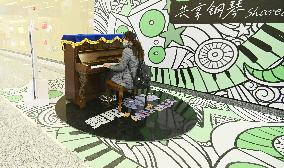 Sharing Piano in Subway Station in Guiyang