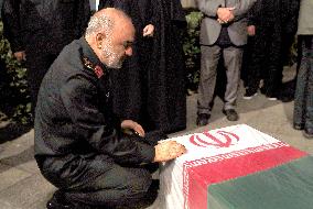 Khamenei Praying Next To The Coffin Of The IRGC General Moussav - Tehran