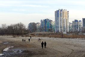 Water level in Dnipro River in Cherkasy