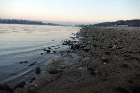 Water level in Dnipro River in Cherkasy