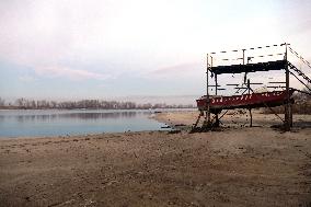 Water level in Dnipro River in Cherkasy