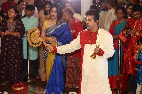Bengali Hindus Celebrate The Durga Puja Festival