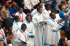 Pope Francis in audience with official student Catholic choral organization