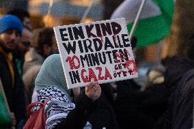 Pro Palestianian Weekly Demo Continues In Duesseldorf