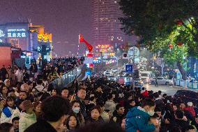 Tourists Flock To Chongqing During New Year's Day Holiday