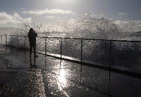 U.S.-CALIFORNIA-PACIFICA-HUGE WAVES