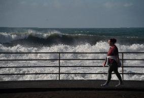 U.S.-CALIFORNIA-PACIFICA-HUGE WAVES