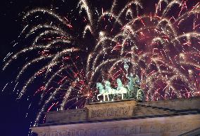 XINHUA PHOTOS OF THE DAY