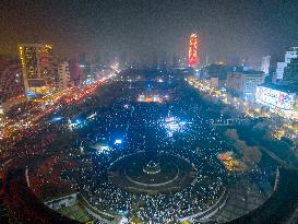 People Gather To Welcome The New Year in Jinan