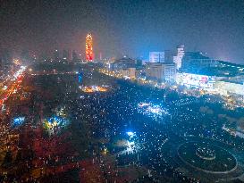 People Gather To Welcome The New Year in Jinan