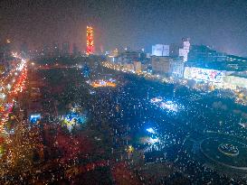 People Gather To Welcome The New Year in Jinan