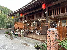 CHINA-HUNAN-HUAIHUA-OLD VILLAGE HOUSES (CN)