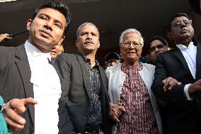 Bangladeshi Nobel laureate Muhammad Yunus appears at Dhaka court