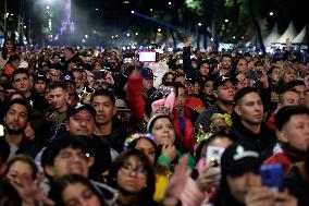 Mexicans welcome the year 2024