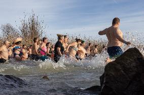 HUNGARY-SZIGLIGET-NEW YEAR SPLASH