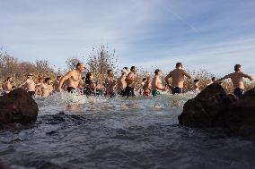 HUNGARY-SZIGLIGET-NEW YEAR SPLASH