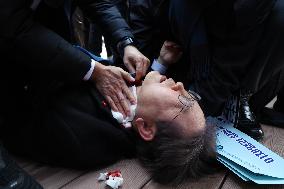 SOUTH KOREA-BUSAN-OPPOSITION PARTY-LEE JAE-MYUNG-ATTACKED
