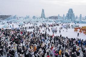 CHINA-HEILONGJIANG-HARBIN-ICE SLIDE (CN)