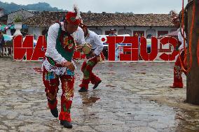 Dance Of The Voladores Of Cuetzalan - Mexico