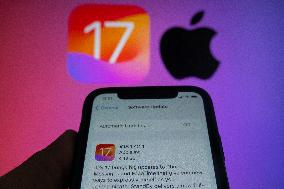 Apple Releases iOS 17.2.1 Update