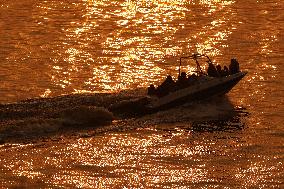 Tourists On The Anasagar Lake - Ajmer