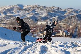 CHINA-XINJIANG-URUMQI-WINTER TOURISM (CN)