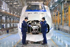 Bullet Train Maintenance in Nanjing