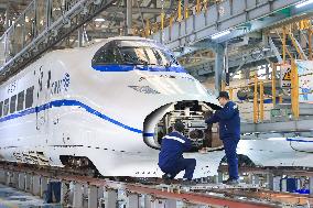Bullet Train Maintenance in Nanjing