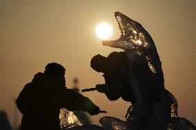 CHINA-HEILONGJIANG-HARBIN-ICE SCULPTURE COMPETITION (CN)