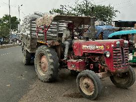 Daily Life In Agra