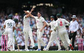 Australia V Pakistan - Men's 3rd Test: Day 1