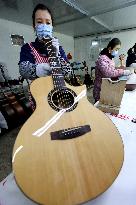 China Manufacturing Industry Guitar
