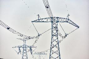 A High-voltage Transmission Line Tower in Qingzhou