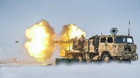 Vehicle-mounted Howitzer Live Firing