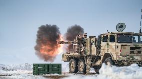 Vehicle-mounted Howitzer Live Firing