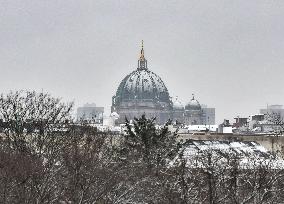GERMANY-BERLIN-SNOW