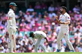 Australia V Pakistan - Men's 3rd Test: Day 3