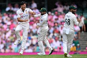 Australia V Pakistan - Men's 3rd Test: Day 3