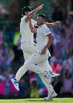 Australia V Pakistan - Men's 3rd Test: Day 3