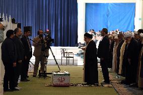 IRAN-TEHRAN-KERMAN-TWIN BOMBINGS-VICTIM-FUNERAL