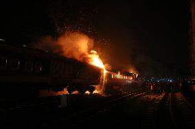 Four Dead And Many Injured After A Train Fire - Bangladesh