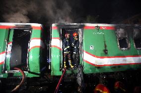 Four Dead And Many Injured After A Train Fire - Bangladesh