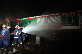 Four Dead And Many Injured After A Train Fire - Bangladesh