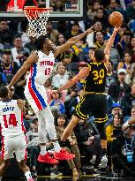 (SP)U.S.-SAN FRANCISCO-BASKETBALL-NBA-PISTONS VS WARRIORS