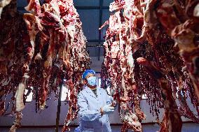 An Air-dried Meat Cooperative in Ordos
